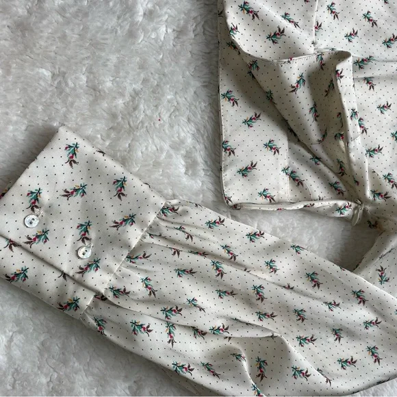 Zara crop satin keyhole cutout long sleeve floral and polka dot cream blouse - Picture 7 of 7